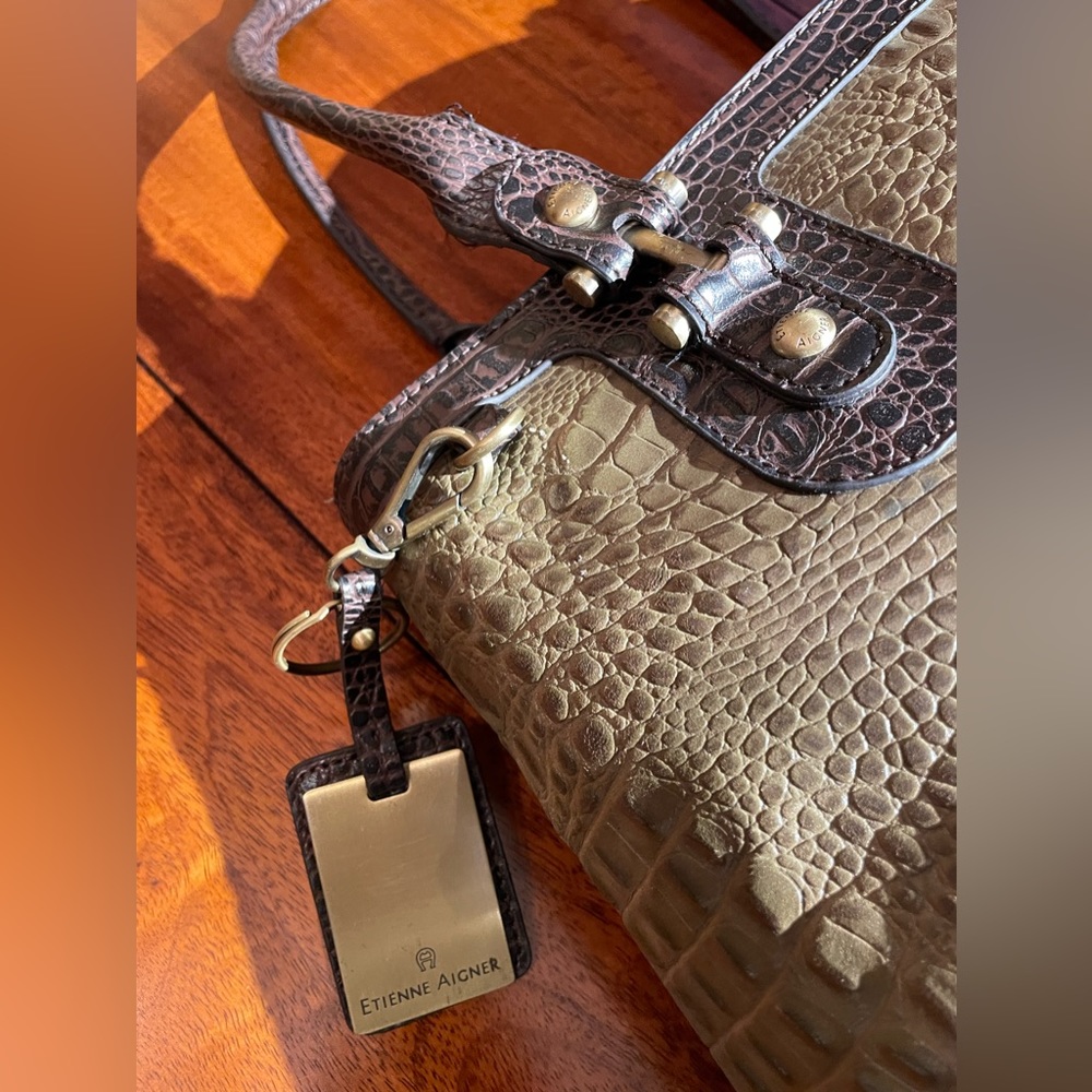 Gorgeous Etienne Aigner Croc Embossed Leather Tote Bag - Picture 3 of 11